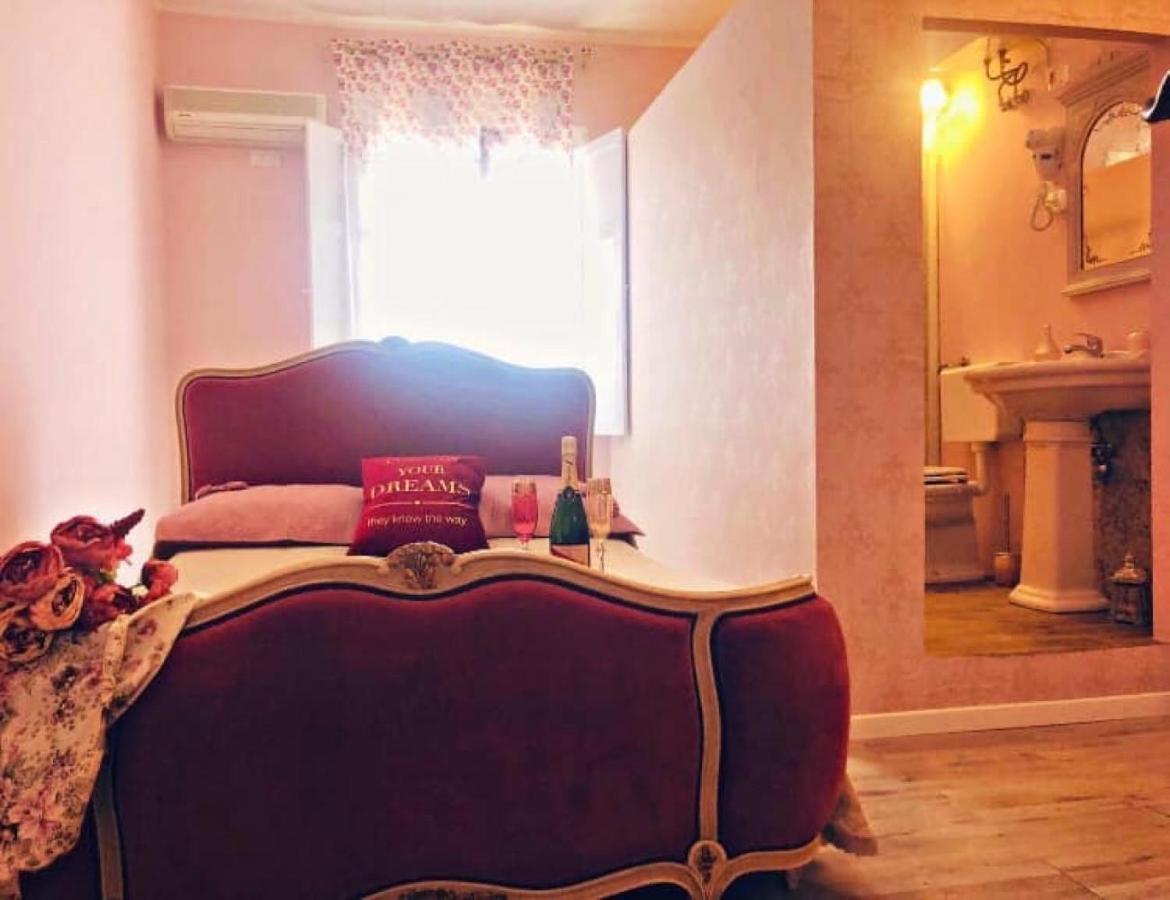 B&B Dimora Chic Gioia Tauro Exteriör bild